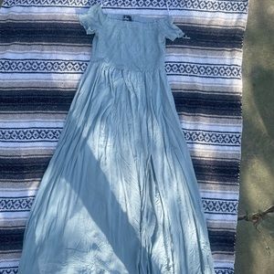 Lulus Off The Shoulder Flowy Maxi Dress w/ Slit & POCKETS! NWT